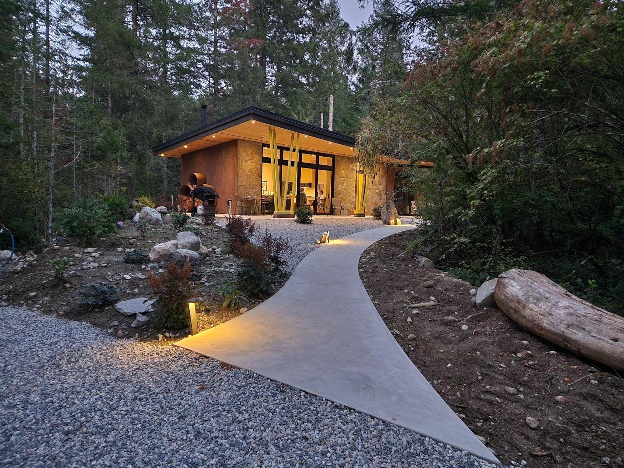 The Shed At Moon Dance Hotel Madeira Park Exterior foto
